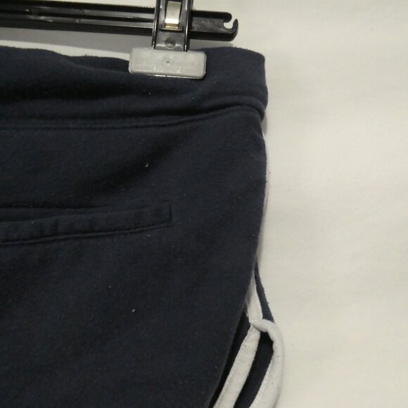 H&M - Divided - Basic | medium | Navy Blue Sweat Shorts With White Trim - Picture 11 of 14